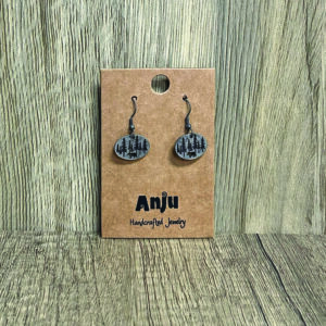 Pewter Earring Oval Bear